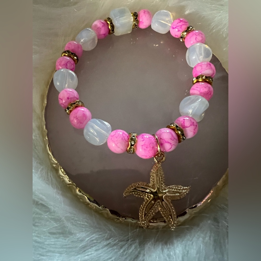 Pink & White Starfish Charm Beaded Bracelet - Gold Accent